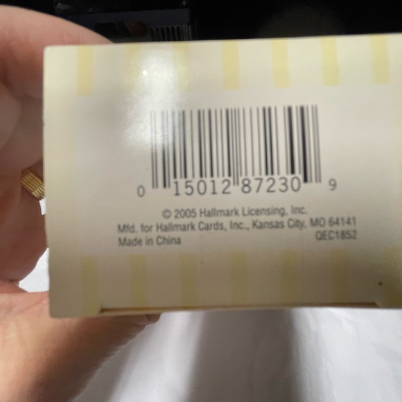 Hallmark Queen Of Multi Tasking Mom Ornament New in original package - Picture 5 of 8